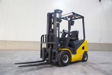 XCMG official manufacturer 2 tons forklifts FD18T China new small diesel forklift price